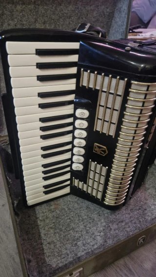 Acordeón Hohner Verdi 1