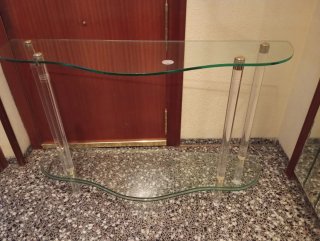 Mesa recibidor cristal y plástico