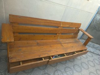 Sofá de 3 plazas de madera reciclada