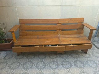 Sofá de 3 plazas de madera reciclada