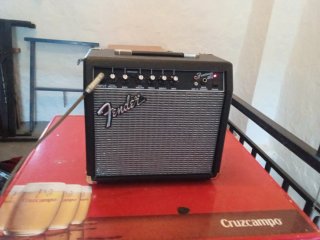 Amplificador Guitarra Fender Frontman 15G