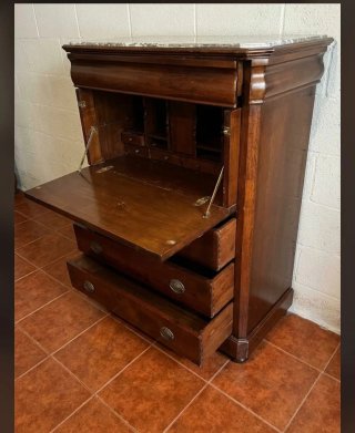 Escritorio antiguo de madera (ver contactar)