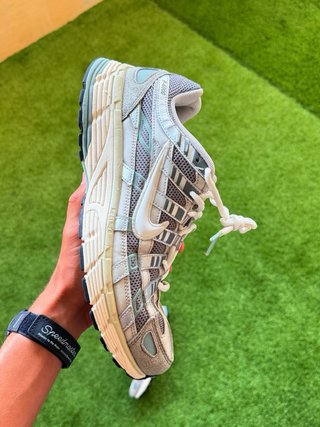 Nike P6000 grises y beige