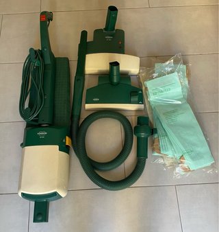 Aspirador Vorwerk VK 122 con accesorios