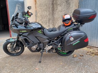 Kawasaki Versys 1000cc Negra