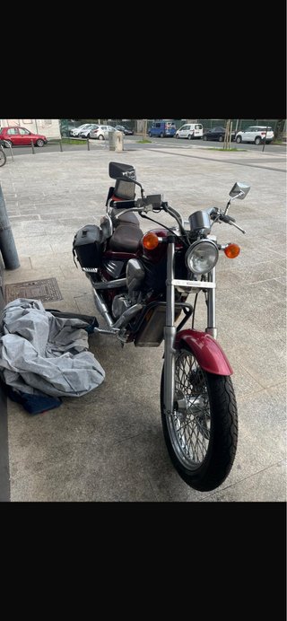Honda Shadow VT600 Cruiser Roja