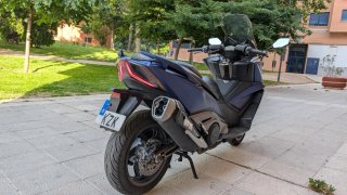 Kymco AK550 Maxi Scooter 2019 Azul A2