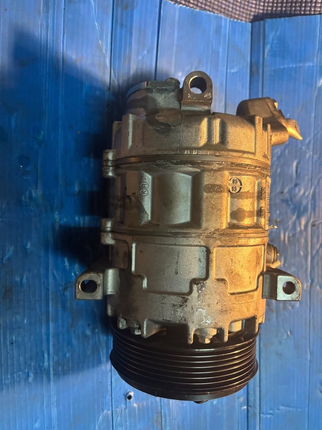 Compresor de aire acondicionado