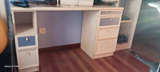 Habitación juvenil en buen estado