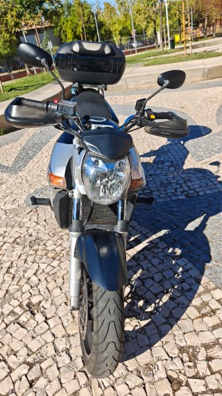 Suzuki GSR 600 Naked 2006