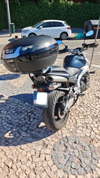 Suzuki GSR 600 Naked 2006