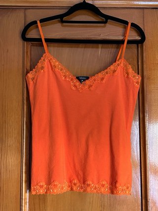 8 Camisetas de tirantes para mujer
