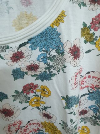 Camiseta Sfera Estampado Floral Talla S