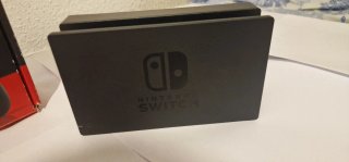 Nintendo Switch V2 + Juego Jump Force