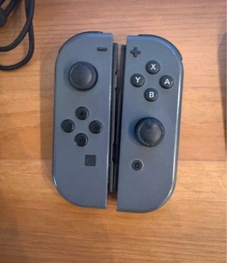 Nintendo Switch V1 + 4 Joy-Con Originali