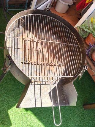 Barbacoa de Carbón Grande