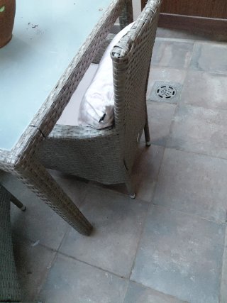 Mesa y 4 sillas terraza
