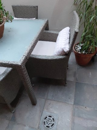 Mesa y 4 sillas terraza