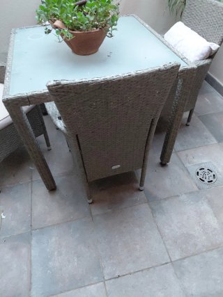 Mesa y 4 sillas terraza