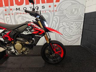 DUCATI HYPERMOTARD  698 RVE 2024 13855KMS