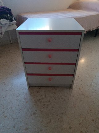 Cajonera infantil blanca y rosa