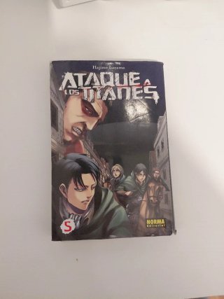Ataque a los titanes 5