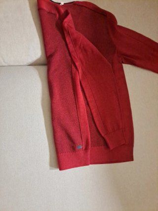 Jersey rojo oscuro