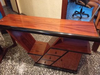 Mesa recibidor madera y negro