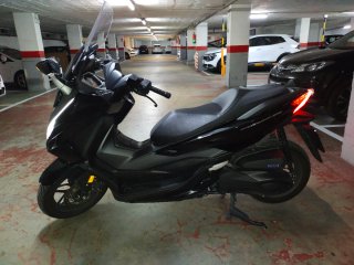 Honda Forza 350 Negra