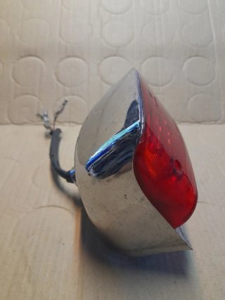 Luz matrícula moto cromada