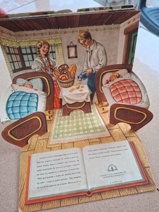Antico libro pop-up La Casita de Turrón