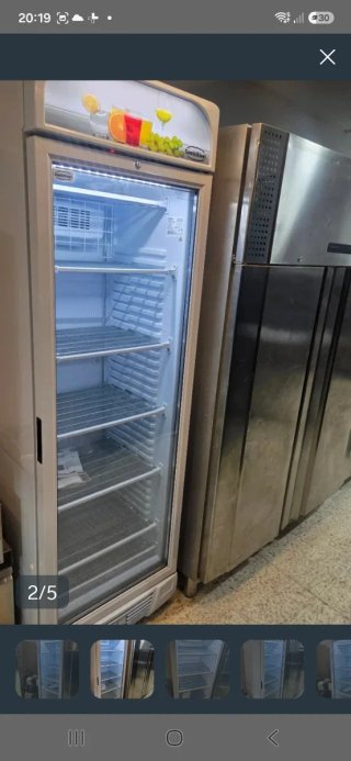 Congelador vertical puerta cristal