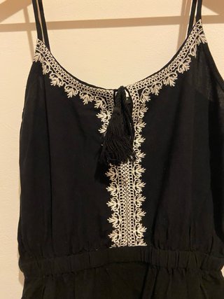 Mono corto bordado Calzedonia negro
