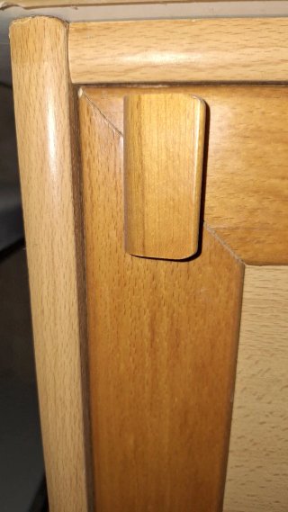 Mueble abatible de madera. Tipo botellero, salón.