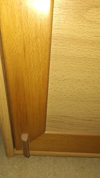 Mueble abatible de madera. Tipo botellero, salón.