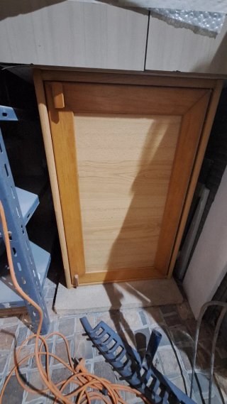 Mueble abatible de madera. Tipo botellero, salón.