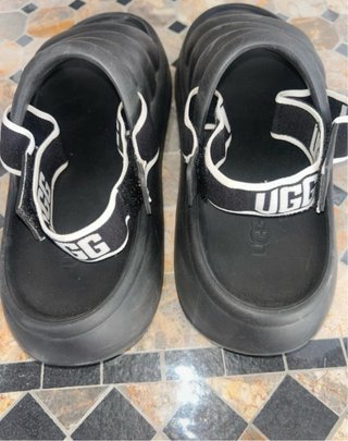 Sandalias UGG Negras
