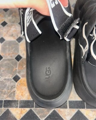 Sandalias UGG Negras