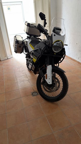 Husqvarna Norden 901  Full extras !!!