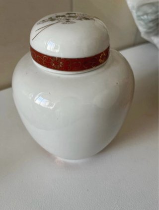 Jarrón porcelana decorado con pavos reales