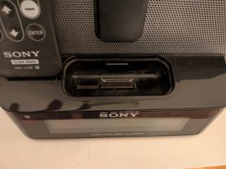 Radio Despertador Sony ICF-C1IPMK2 con altavoz