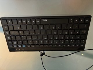 Monitor AOC 22” + Teclado