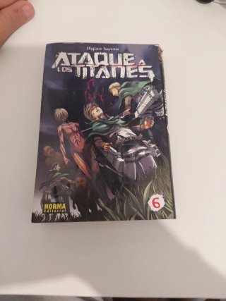 Ataque a los titanes 6
