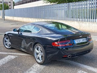 Aston Martin DB9 2009