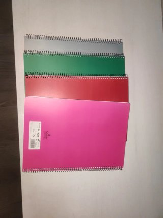 Lote 4 cuadernos de cuadritos espiral colores