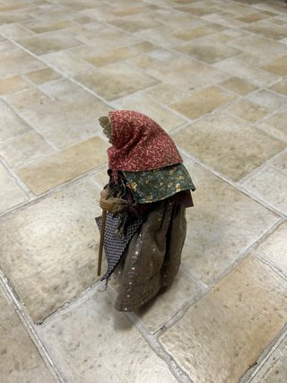 Figura Vintage Anciana Leñadora