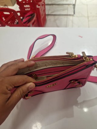 Bolso Guess Rosa