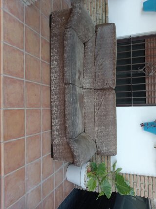 Sofá de 3 plazas en tela y cuero