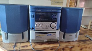 Cadena Aiwa NSX-DR4 con altavoces