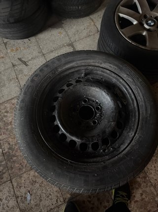 Llantas Mercedes hay 4 precio cada una